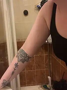 Explore our live girls sluts from our Custom and Multi clubs and checkout exclusive access to highly interactive content, such as shape, hair, titties, pussy type and many more.