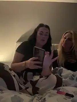 Explore our live girls sluts from our Custom and Multi clubs and checkout exclusive access to highly interactive content, such as shape, hair, titties, pussy type and many more.