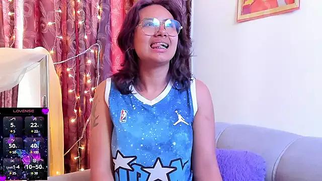 Nova_allen from StripChat is Freechat