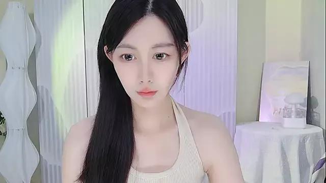 Nuan_Qi from StripChat is Freechat