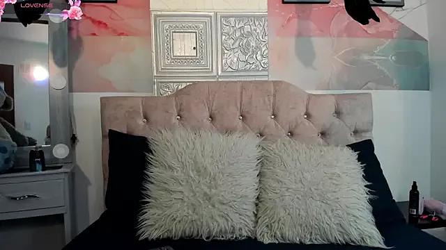 Nyx_Moon from StripChat is Freechat