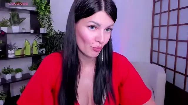 Explore our live girls sluts from our Custom and Multi clubs and checkout exclusive access to highly interactive content, such as shape, hair, titties, pussy type and many more.