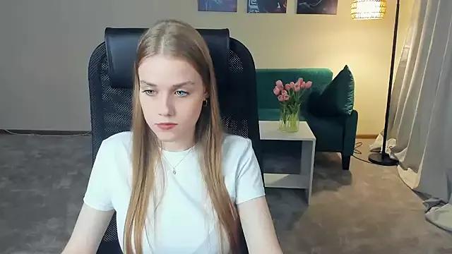 OdellaFrake webcams show profile image 
