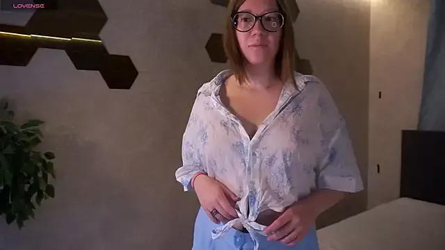 Explore our live girls sluts from our Custom and Multi clubs and checkout exclusive access to highly interactive content, such as shape, hair, titties, pussy type and many more.