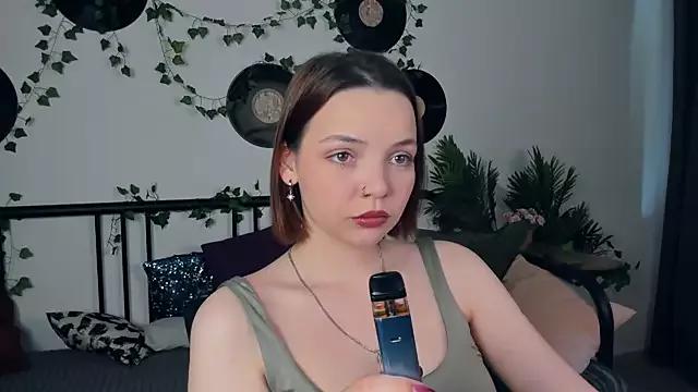 Explore our live girls sluts from our Custom and Multi clubs and checkout exclusive access to highly interactive content, such as shape, hair, titties, pussy type and many more.