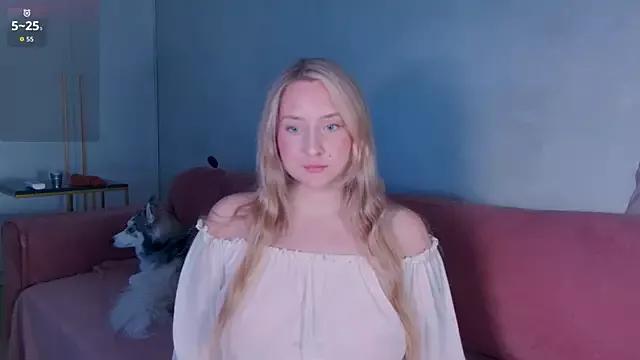 Explore our live girls sluts from our Custom and Multi clubs and checkout exclusive access to highly interactive content, such as shape, hair, titties, pussy type and many more.
