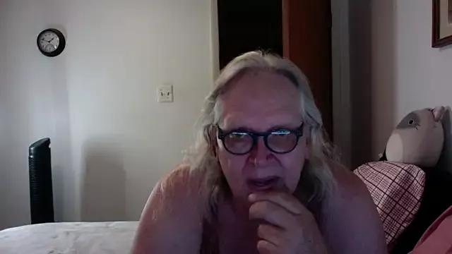 OldLadySara from StripChat