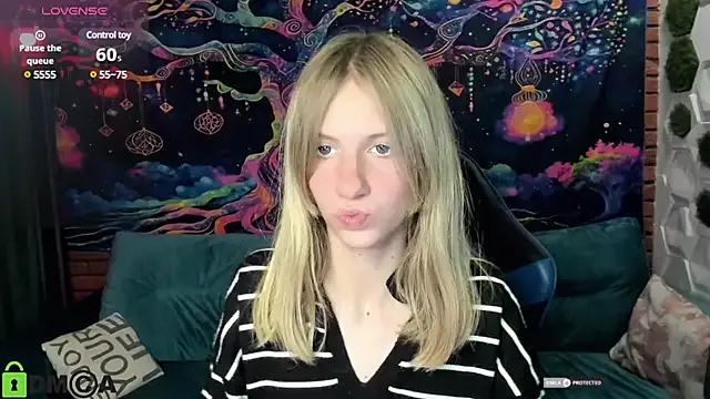 Explore our live girls sluts from our Custom and Multi clubs and checkout exclusive access to highly interactive content, such as shape, hair, titties, pussy type and many more.