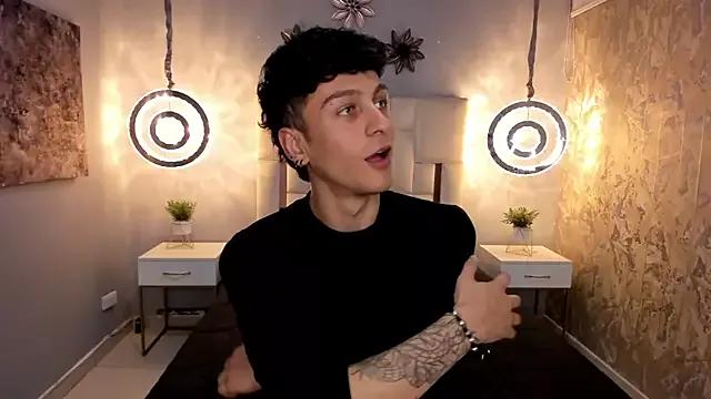 OliverDimarc_ webcams show profile image 