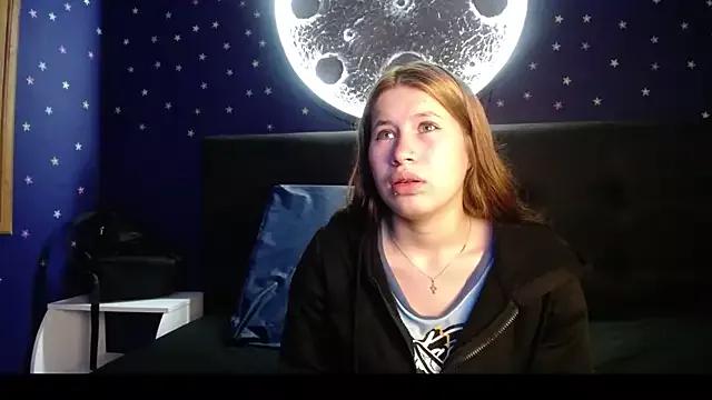 Explore our live girls sluts from our Custom and Multi clubs and checkout exclusive access to highly interactive content, such as shape, hair, titties, pussy type and many more.