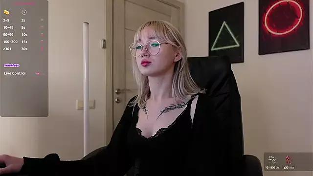 Olivia_North webcams show profile image 