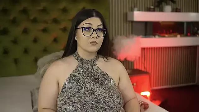 OliviaNoir from StripChat is Freechat