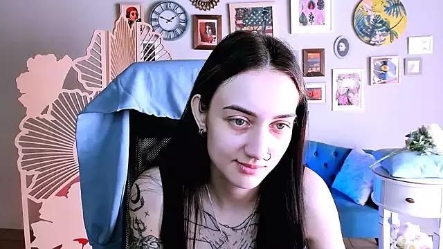 Explore our live girls sluts from our Custom and Multi clubs and checkout exclusive access to highly interactive content, such as shape, hair, titties, pussy type and many more.