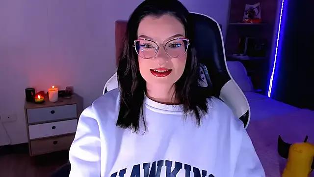 Explore our live girls sluts from our Custom and Multi clubs and checkout exclusive access to highly interactive content, such as shape, hair, titties, pussy type and many more.