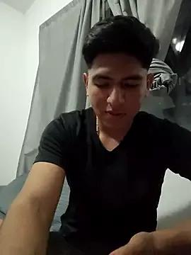Ortiz_13 from StripChat is Freechat
