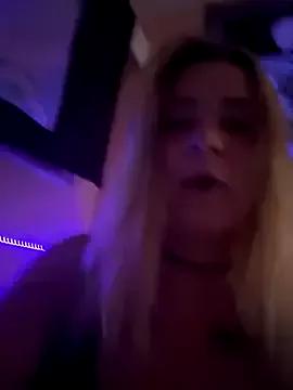 OSoTinyyy from StripChat