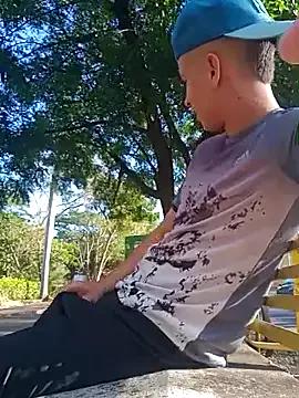 outdoors11 from StripChat is Freechat