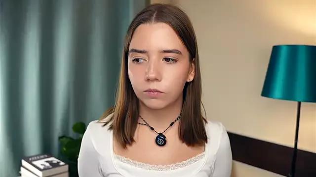OzellaHeglar webcams show profile image 