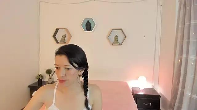 Explore our live girls sluts from our Custom and Multi clubs and checkout exclusive access to highly interactive content, such as shape, hair, titties, pussy type and many more.