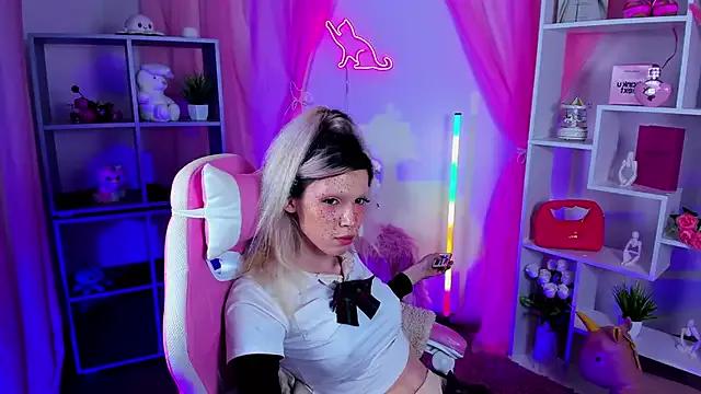 Explore our live girls sluts from our Custom and Multi clubs and checkout exclusive access to highly interactive content, such as shape, hair, titties, pussy type and many more.