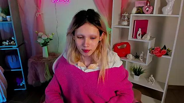 Explore our live girls sluts from our Custom and Multi clubs and checkout exclusive access to highly interactive content, such as shape, hair, titties, pussy type and many more.