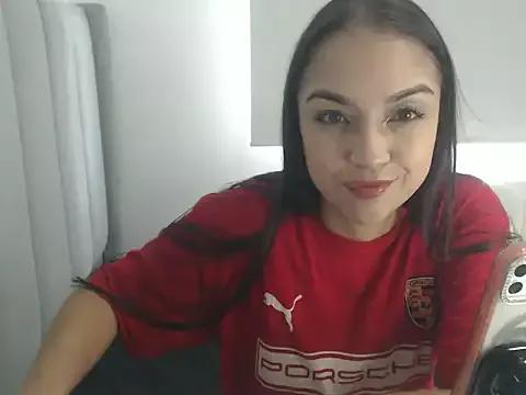 Explore our live girls sluts from our Custom and Multi clubs and checkout exclusive access to highly interactive content, such as shape, hair, titties, pussy type and many more.