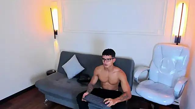 Paradise_boy_s from StripChat