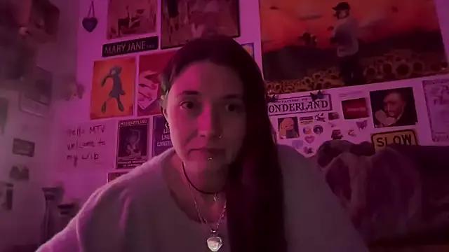 Explore our live girls sluts from our Custom and Multi clubs and checkout exclusive access to highly interactive content, such as shape, hair, titties, pussy type and many more.