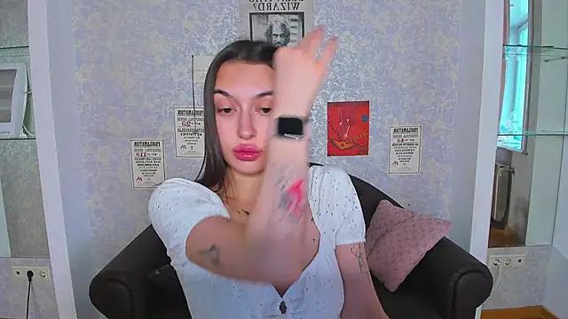 Explore our live girls sluts from our Custom and Multi clubs and checkout exclusive access to highly interactive content, such as shape, hair, titties, pussy type and many more.