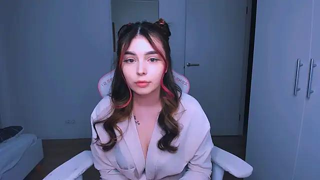 Explore our live girls sluts from our Custom and Multi clubs and checkout exclusive access to highly interactive content, such as shape, hair, titties, pussy type and many more.