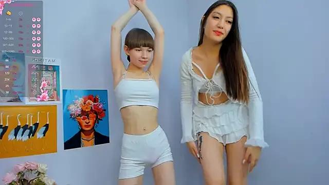 PearlMystic from StripChat is Freechat