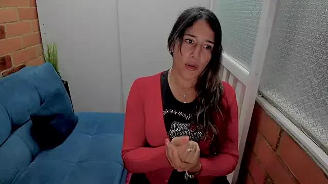 Penelope47 from StripChat