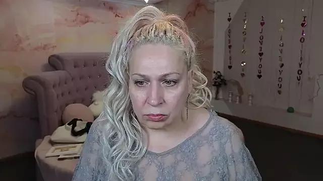 Penelope_Pinky from StripChat