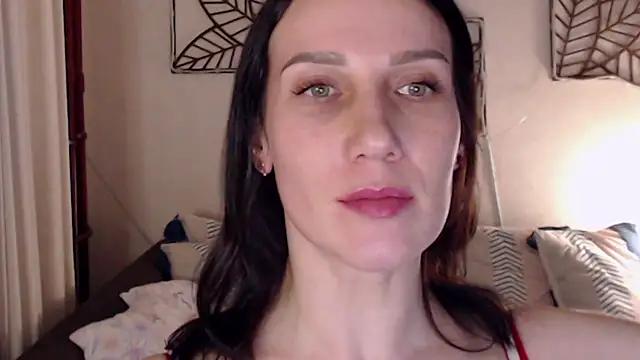 pepper_milf from StripChat
