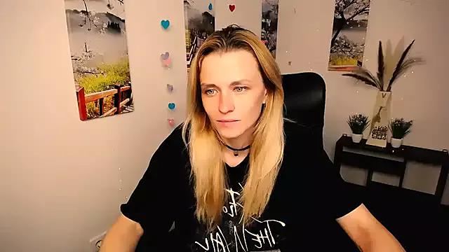PeppyMia from StripChat