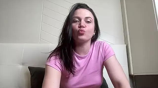 perfectionn-pussy from StripChat is Freechat