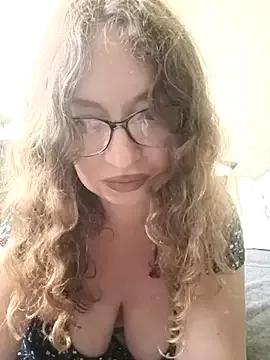 PerpetuaAnastagi webcams show profile image 