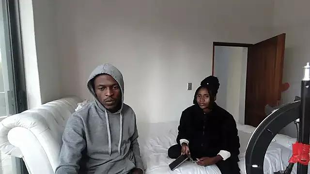 Petite_Queenxx from StripChat is Freechat