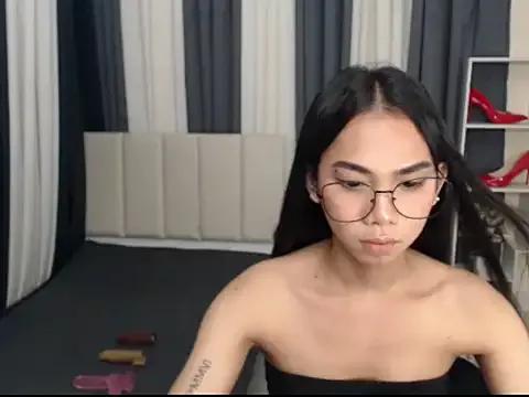 PetiteAsianYuki from StripChat is Freechat