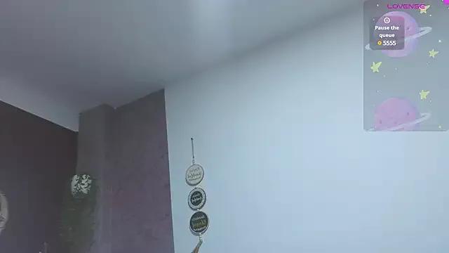 PetiteDeep- from StripChat is Freechat