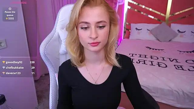 Explore our live girls sluts from our Custom and Multi clubs and checkout exclusive access to highly interactive content, such as shape, hair, titties, pussy type and many more.