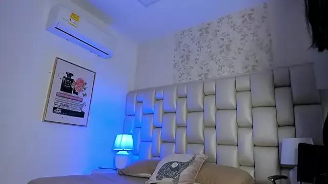 Peyton_louise from StripChat is Freechat