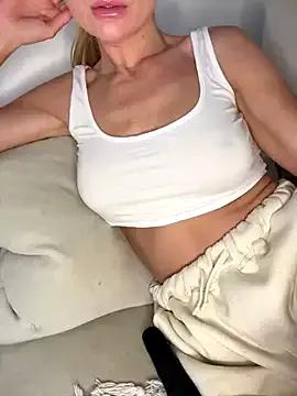 Phoebe_Lily from StripChat is Freechat