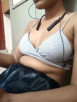 phoenixcandy from StripChat is Freechat