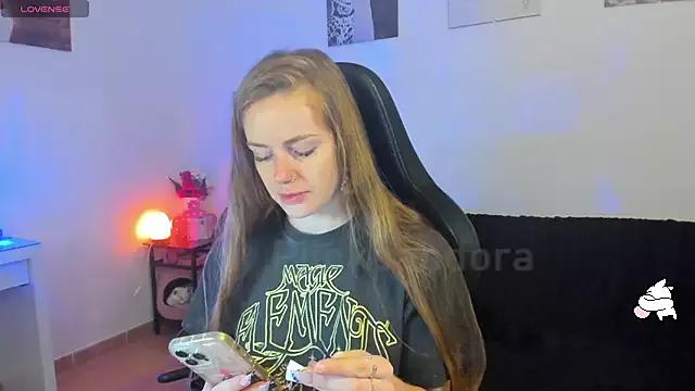 Piinkpandora from StripChat is Freechat