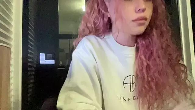 Explore our live girls sluts from our Custom and Multi clubs and checkout exclusive access to highly interactive content, such as shape, hair, titties, pussy type and many more.