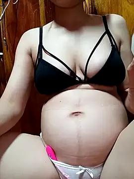 Pipi23_ from StripChat