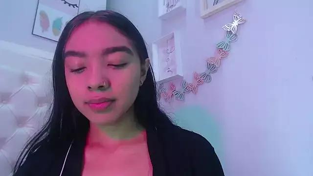 Explore our live girls sluts from our Custom and Multi clubs and checkout exclusive access to highly interactive content, such as shape, hair, titties, pussy type and many more.