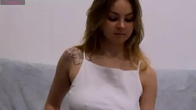 PolyasWiu webcams show profile image 