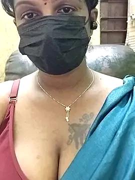 poojaa-rani from StripChat